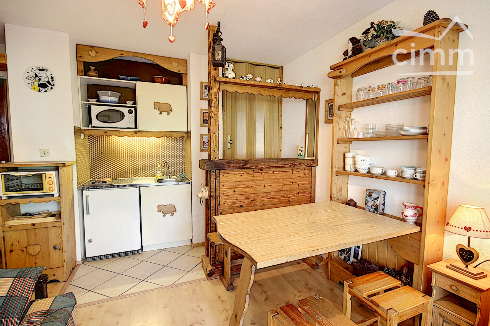 A VENDRE SAINTGERVAIS LES BAINS (74170) APPARTEMENT STUDIO + COIN NUIT