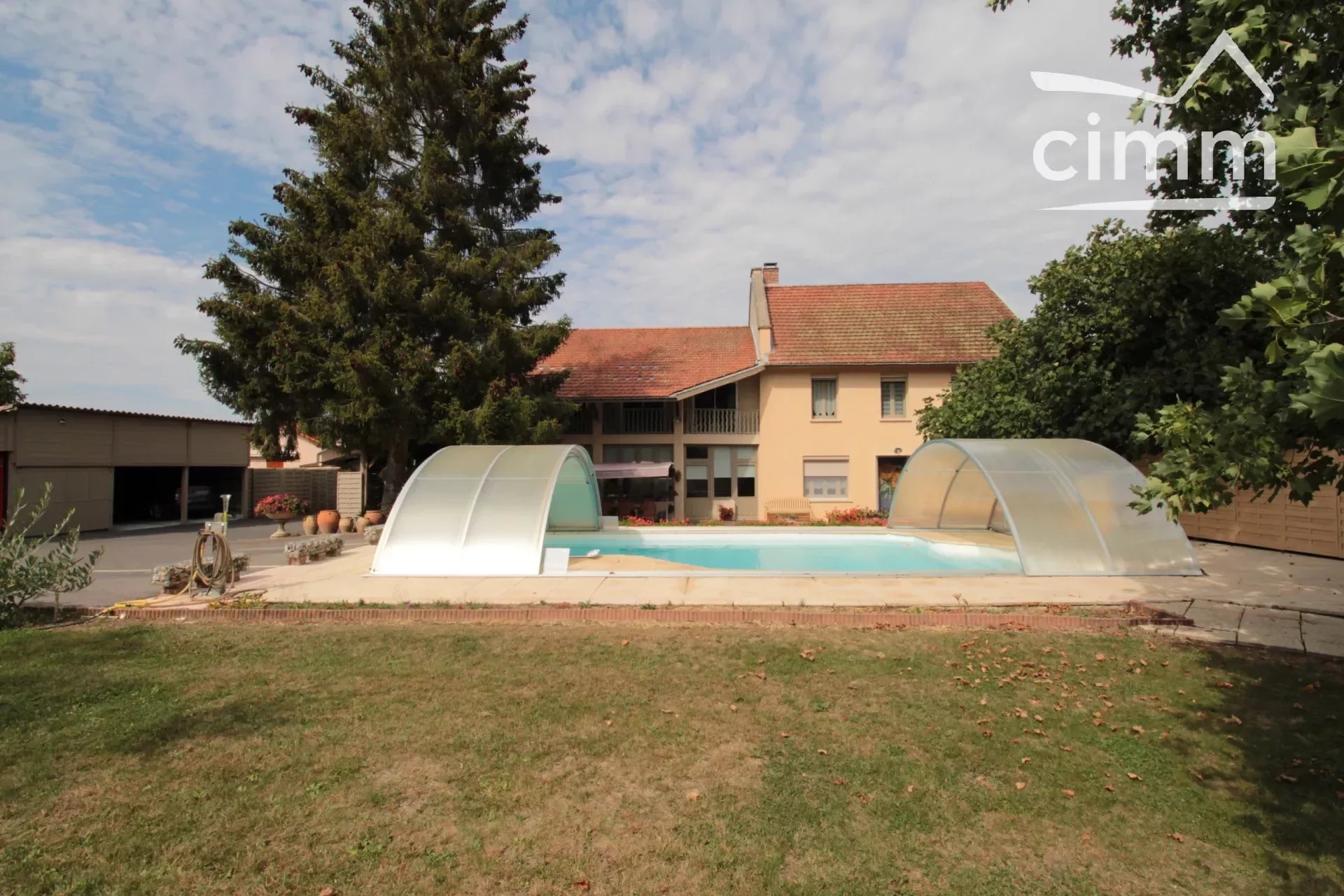 A VENDRE, sur la commune de Saint Siméon de Bressieux(38870), cette