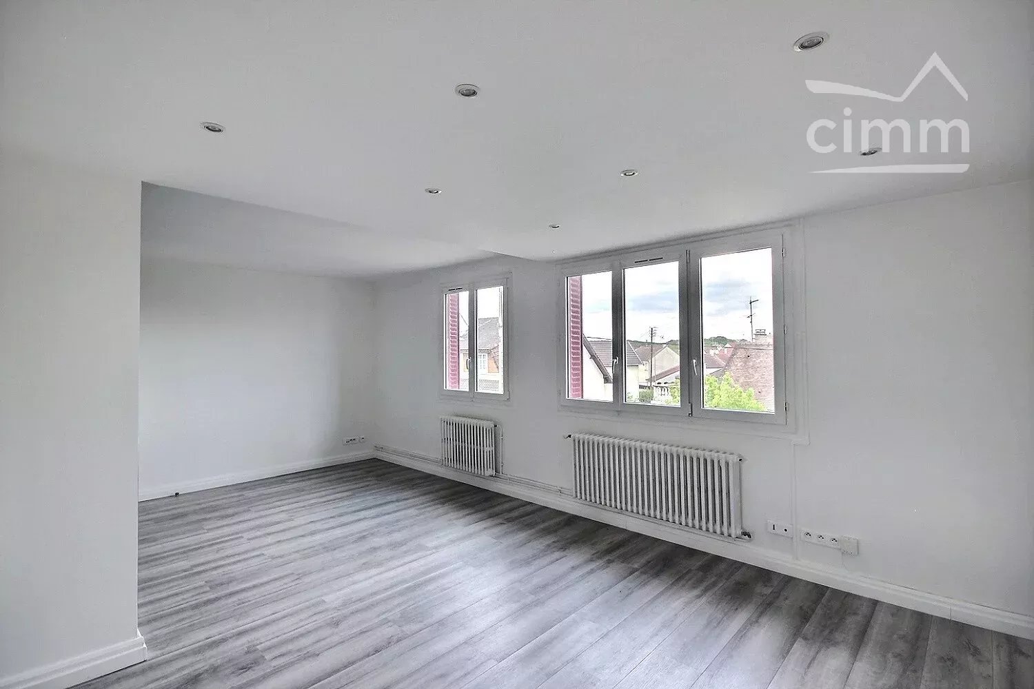 A VENDRE APPARTEMENT 3 PIECES A NOISY LE GRAND - Miniature 7