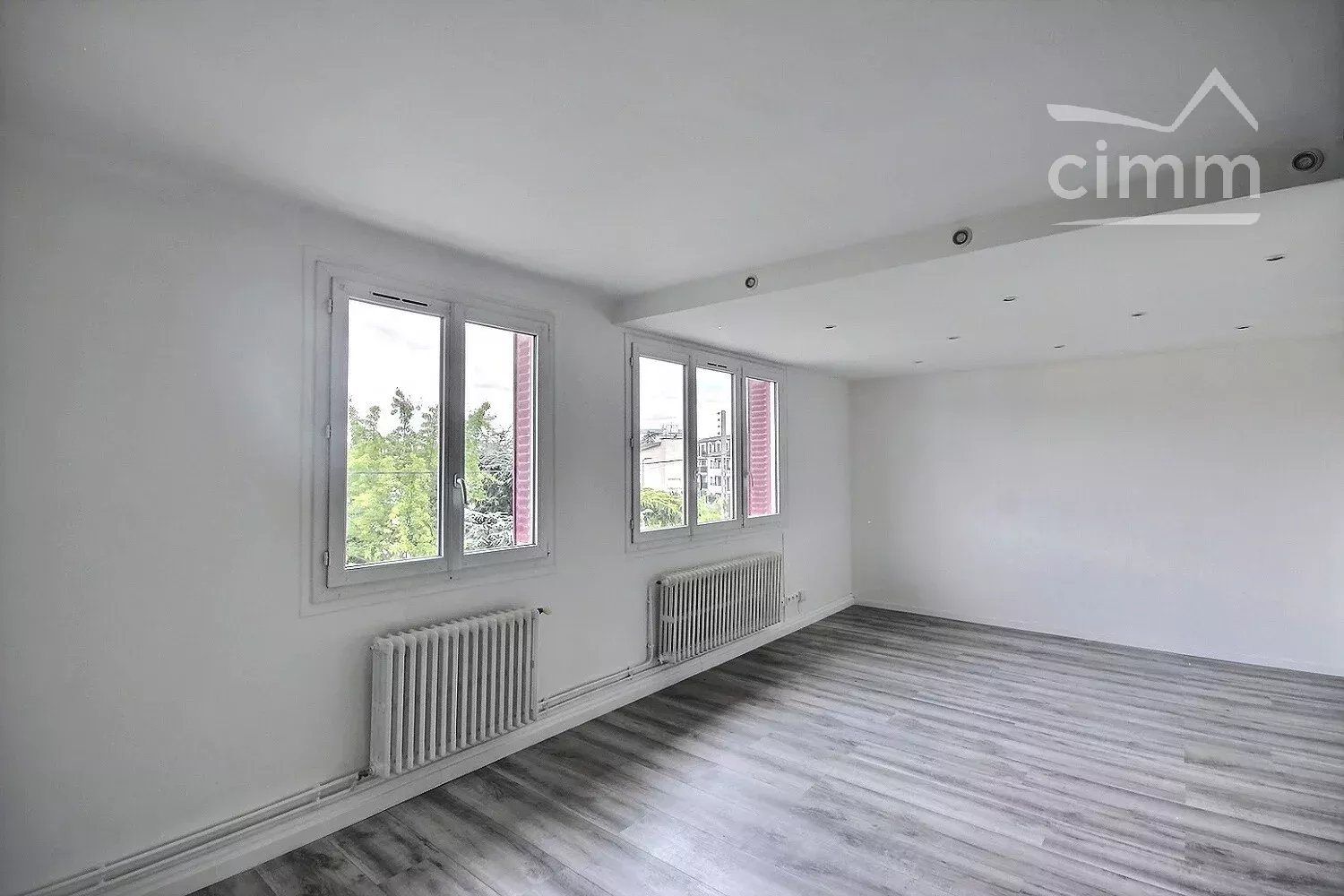 A VENDRE APPARTEMENT 3 PIECES A NOISY LE GRAND - Miniature 9