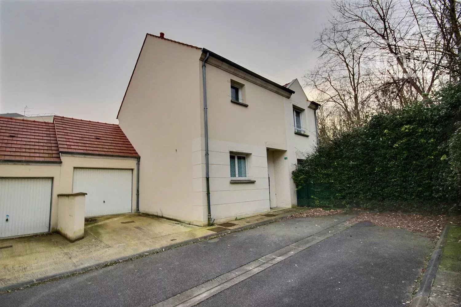 A VENDRE MAISON 5 Pièces à Saint Thibault des Vignes - Miniature 10