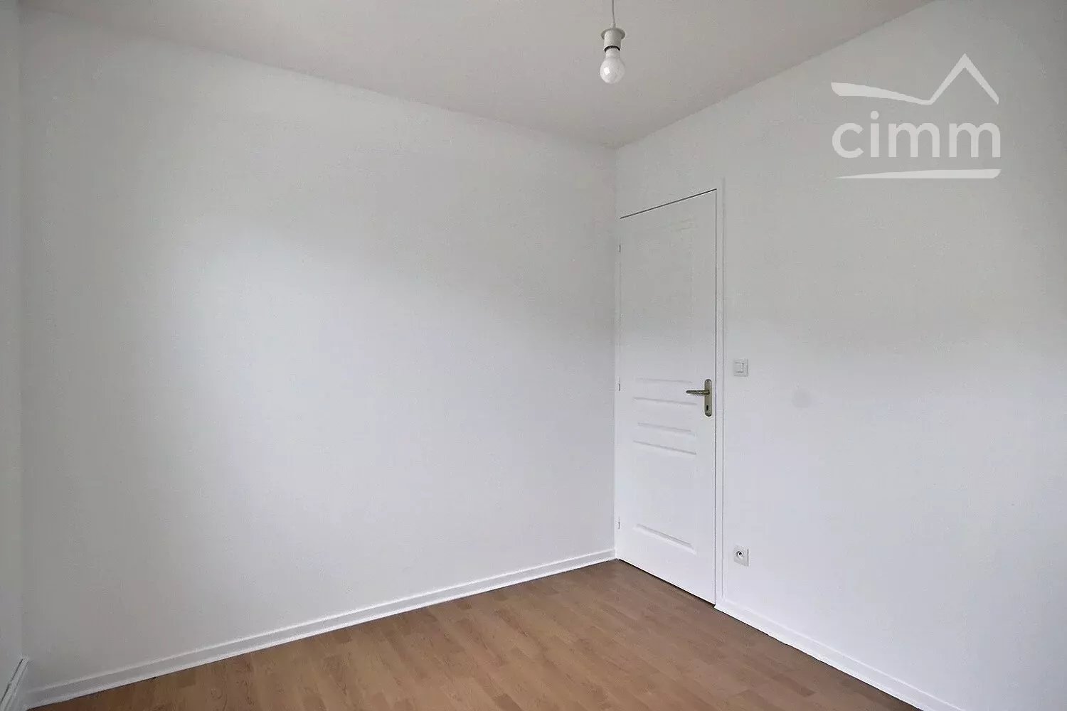 A VENDRE MAISON 5 Pièces à Saint Thibault des Vignes - Miniature 12