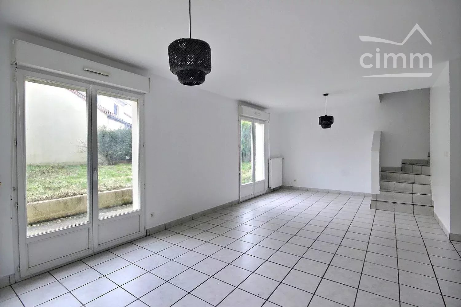 A VENDRE MAISON 5 Pièces à Saint Thibault des Vignes - Miniature 2