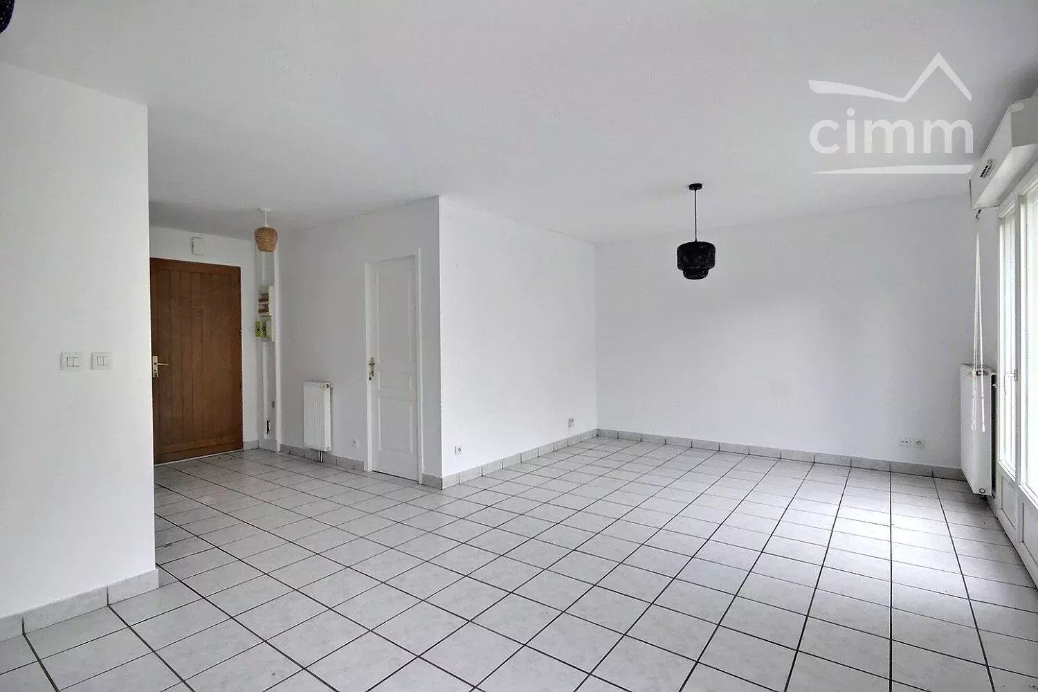 A VENDRE MAISON 5 Pièces à Saint Thibault des Vignes - Miniature 3