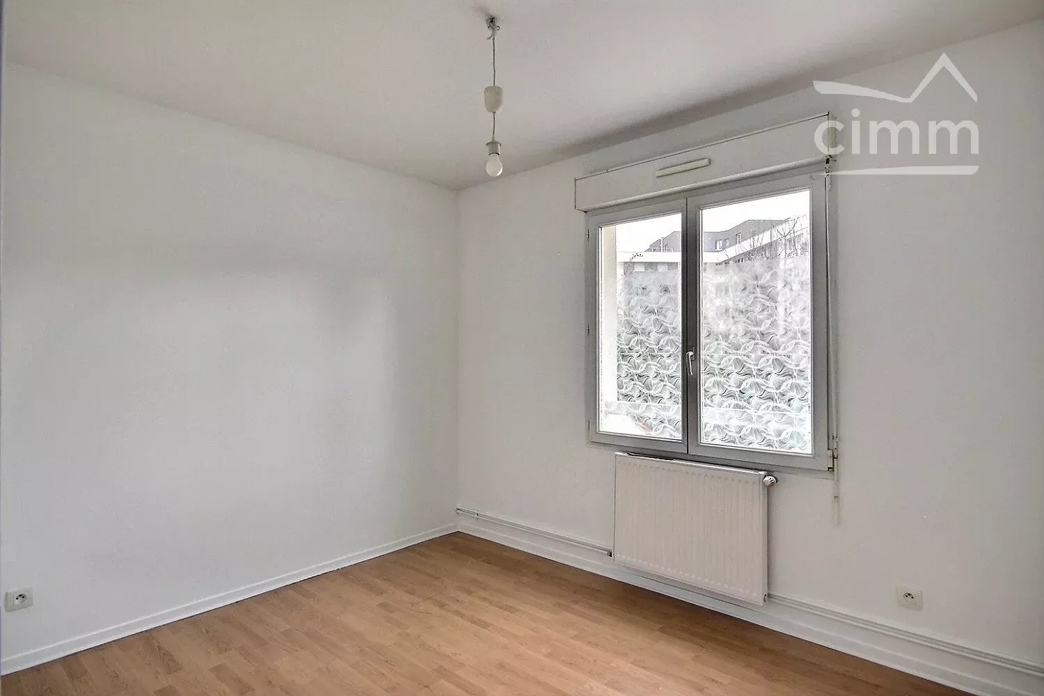 A VENDRE MAISON 5 Pièces à Saint Thibault des Vignes - Miniature 7