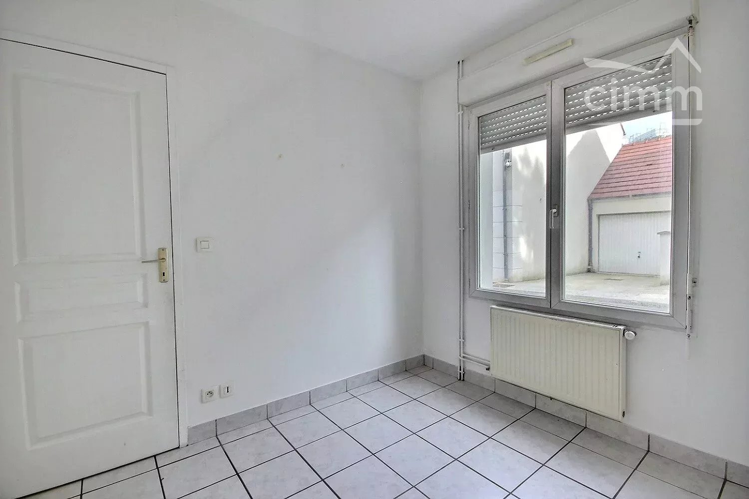 A VENDRE maison 5 pièces à Saint Thibault des Vignes - Miniature 3