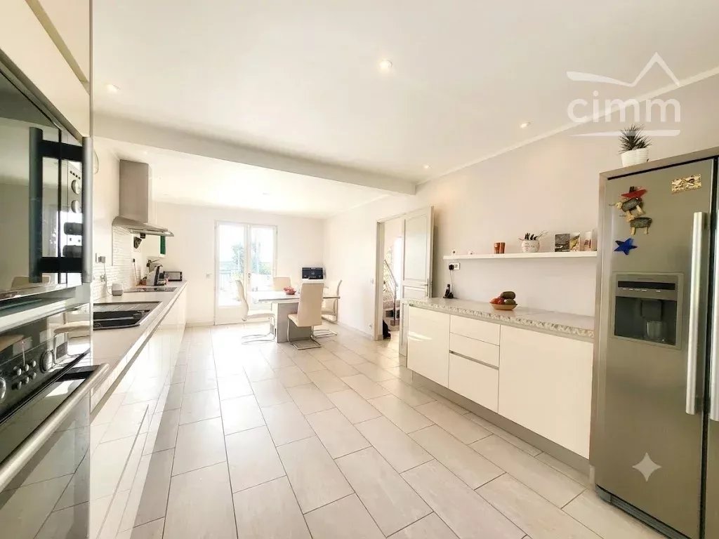 Maison 4 pièces 137 m² · à Le Thillay · 137 m² · 389 000 €