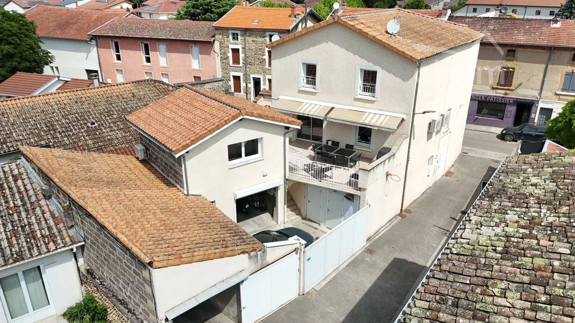 Maison 10 pièces 266 m² · à Andancette · 266 m² · 285 000 €